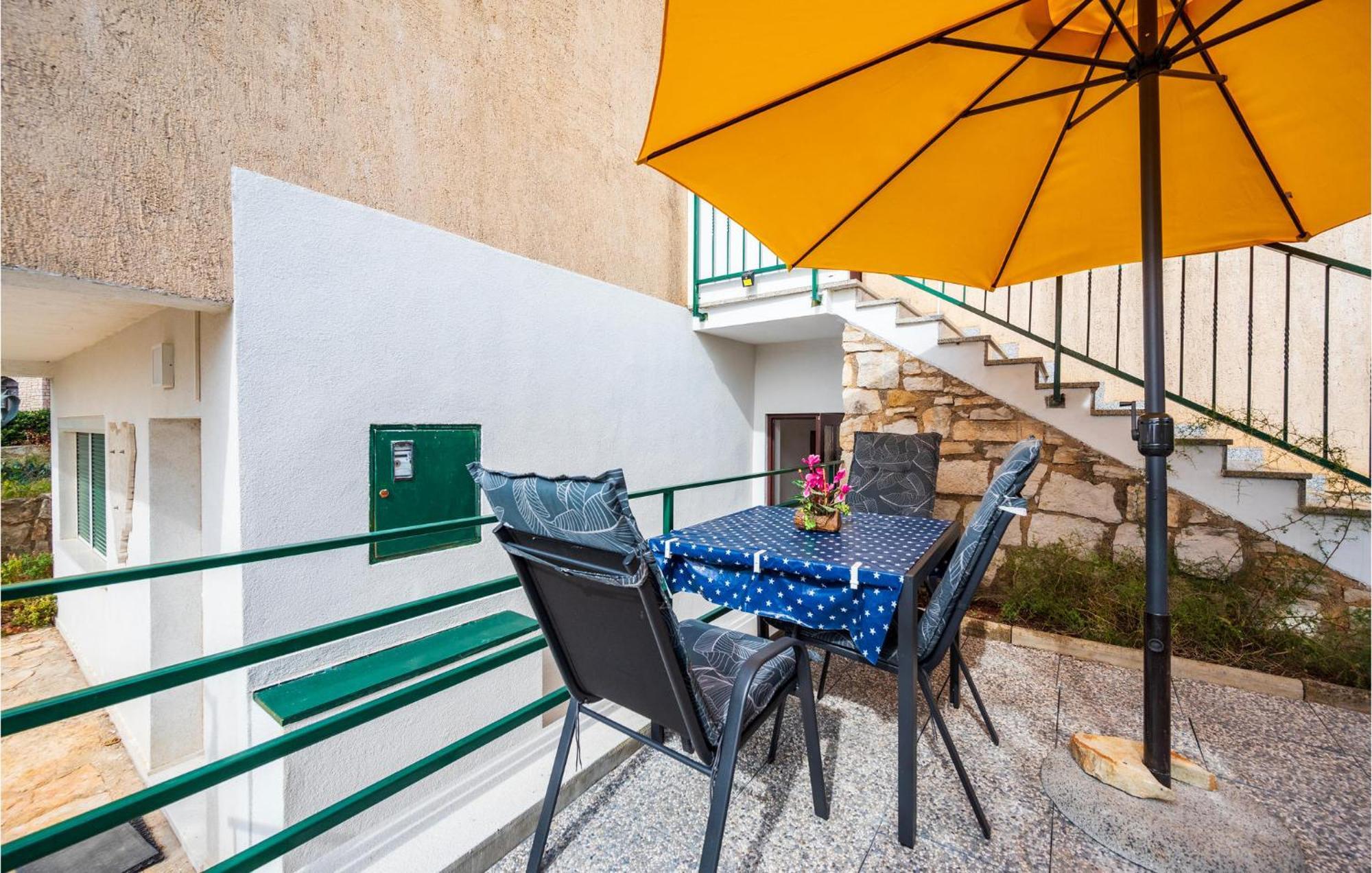 Amazing Apartment In Pula With Kitchen Esterno foto