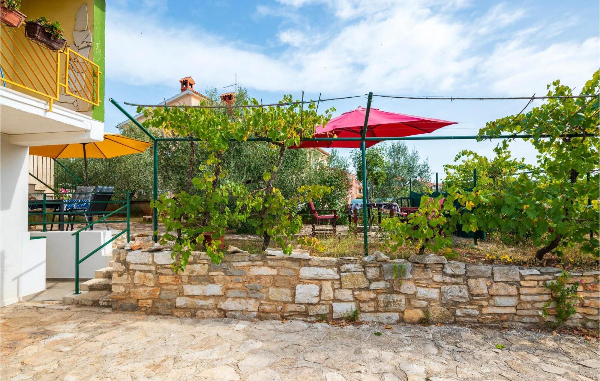 Amazing Apartment In Pula With Kitchen Esterno foto